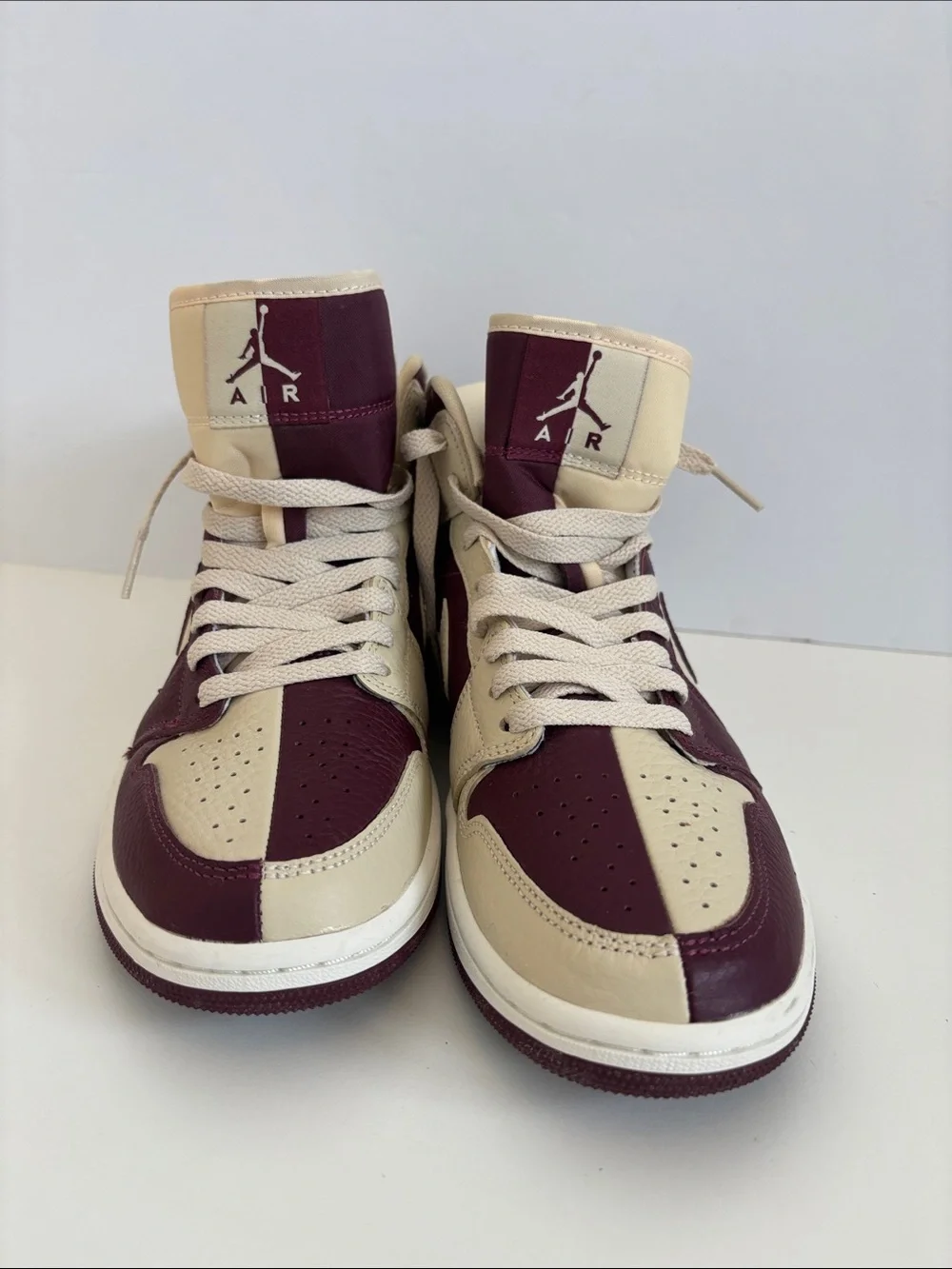 Jordan 1 Mid SE Split Beach Cherrywood (cream burgundy) never worn